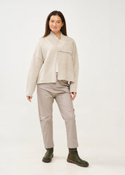 עליונית סריג עם רוכסן אפור בהיר