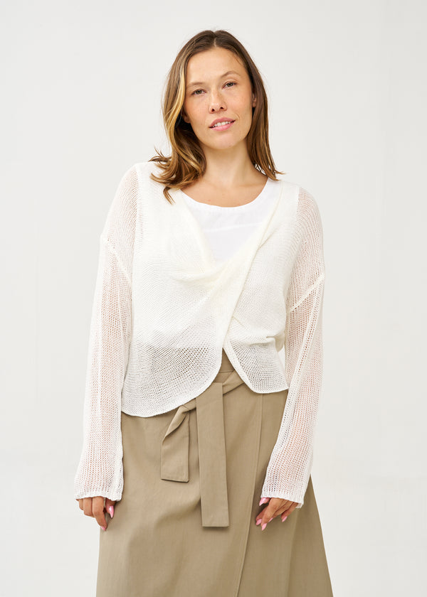 סריג בסריגה דקה ליפוף קדימה לבן