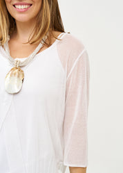 עליונית סריג דקה עם כפתורים שרוול 3/4 לבן