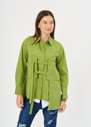 מכופתרת כיסים מרובעים וסרטים ירוק