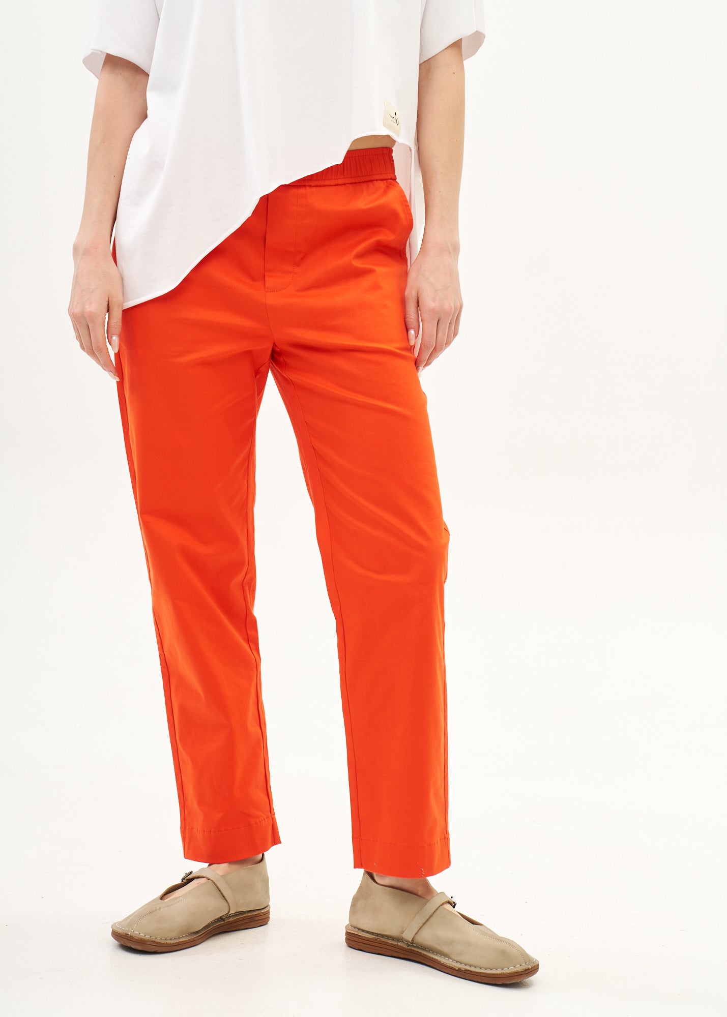 Pants with elastic and red inner drawstring