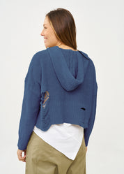 סריג עם כובע סיומת פרומה כחול