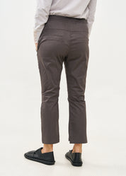 מכנסיים ארוכים כיווץ בברך אפור כהה