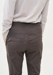 מכנסיים ארוכים כיווץ בברך אפור כהה