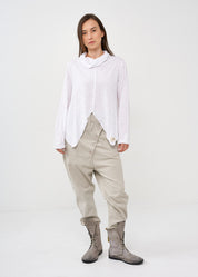 חולצת גולף דקה סיומת שפיצים לבן