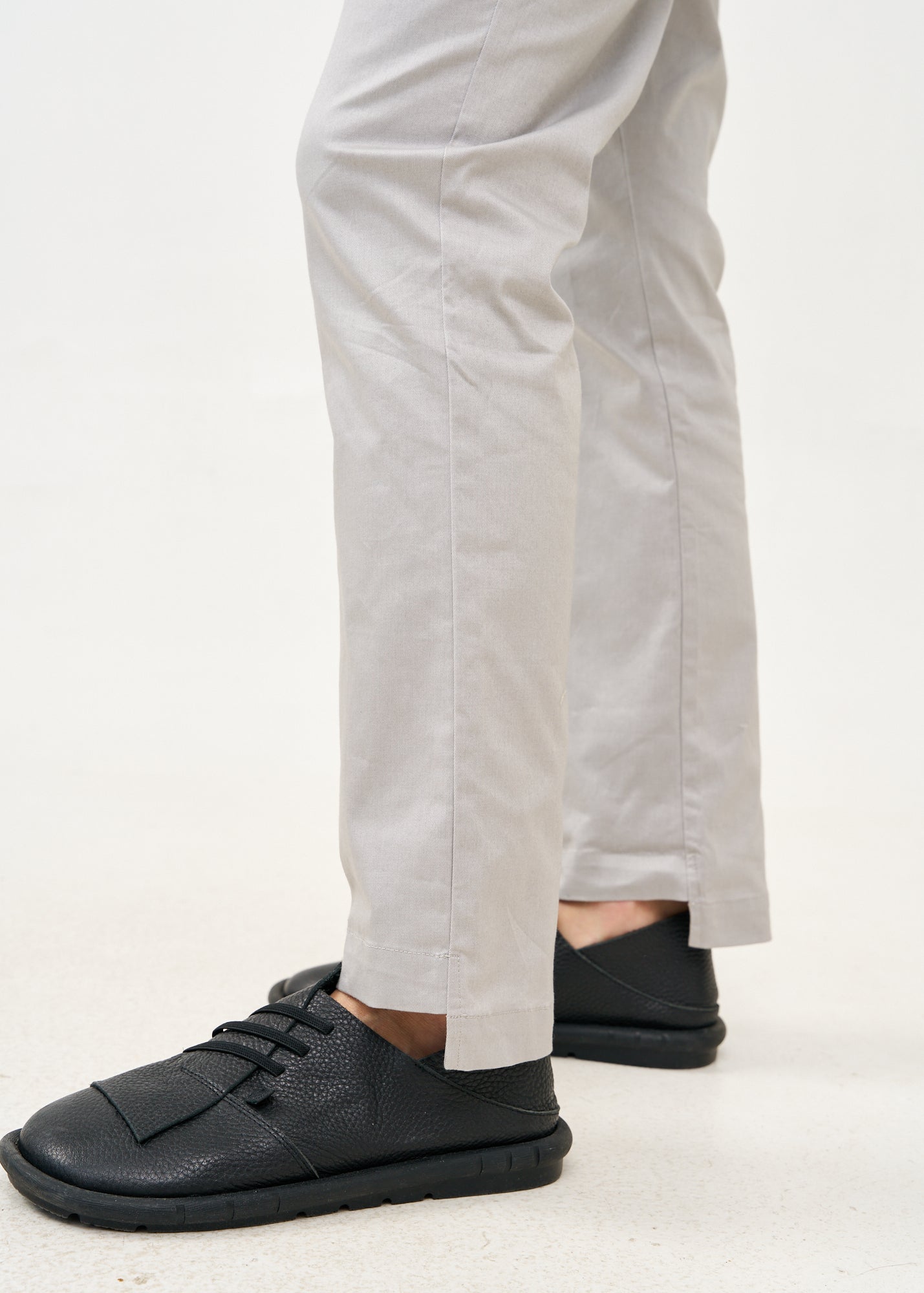 מכנסיים ארוכים עם גומי למעלה 5 כיסים אפור בהיר