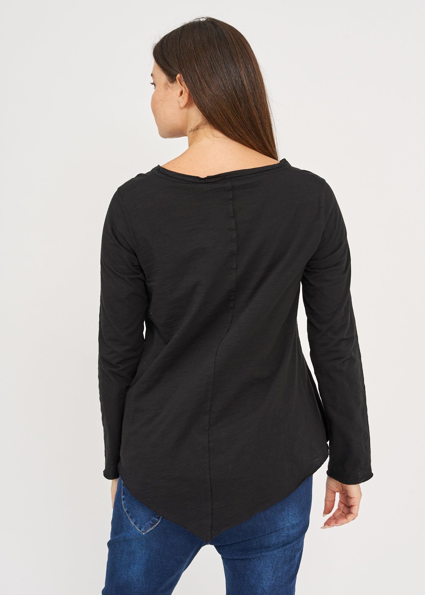 Black long sleeve triangular ending t-shirt