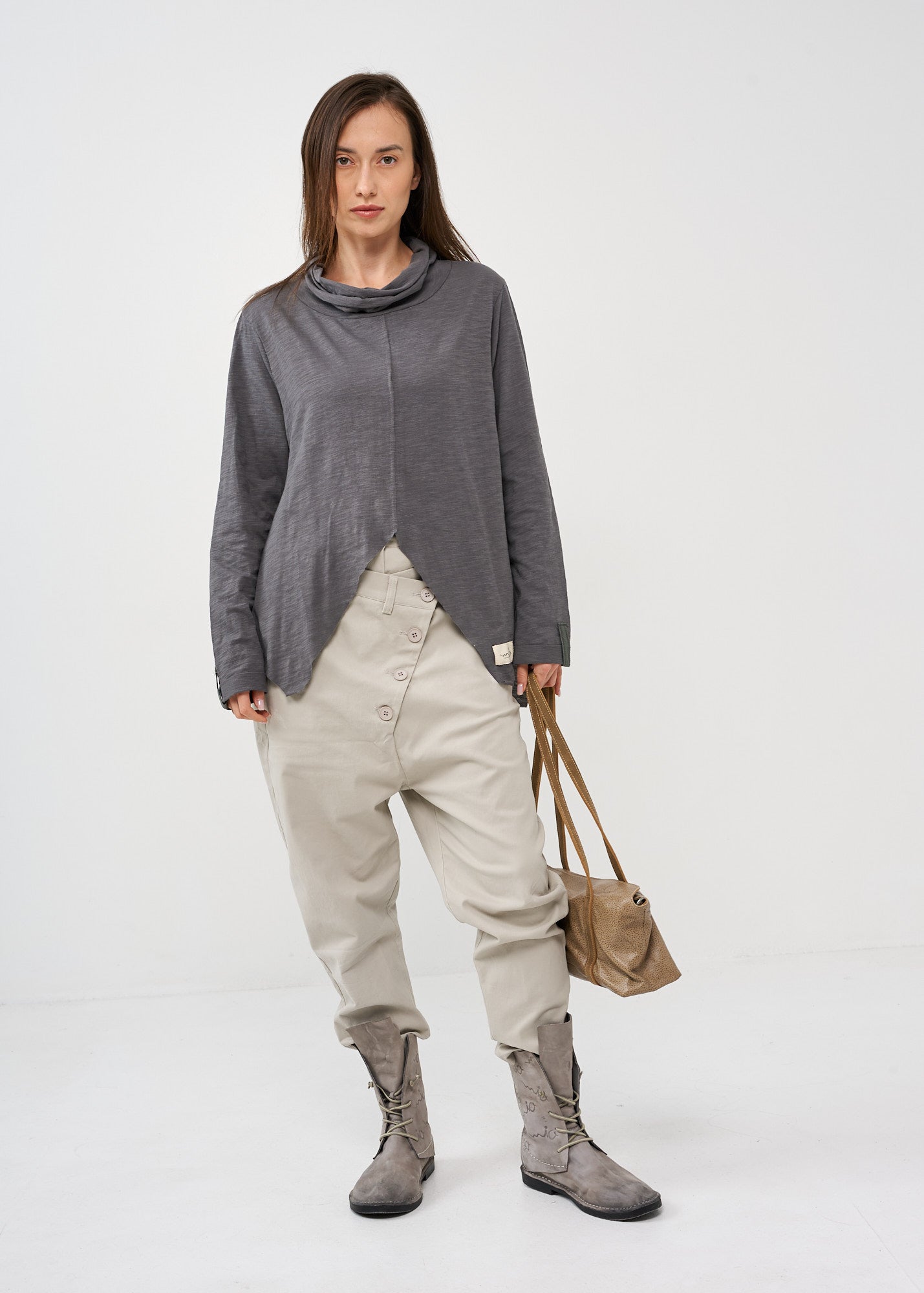 חולצת גולף דקה סיומת שפיצים אפור כהה