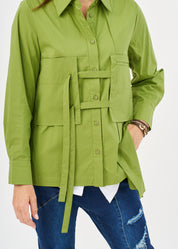 מכופתרת כיסים מרובעים וסרטים ירוק