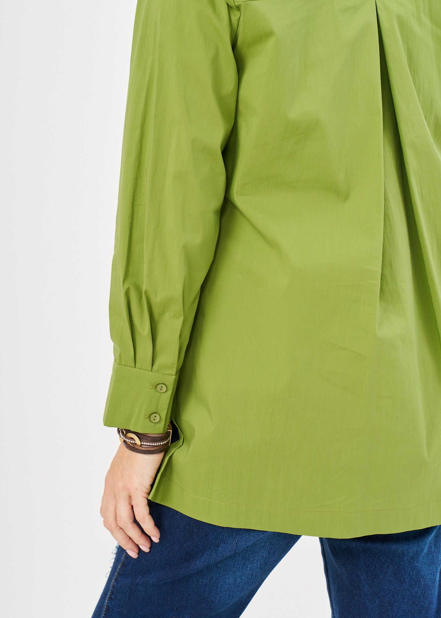 מכופתרת כיסים מרובעים וסרטים ירוק