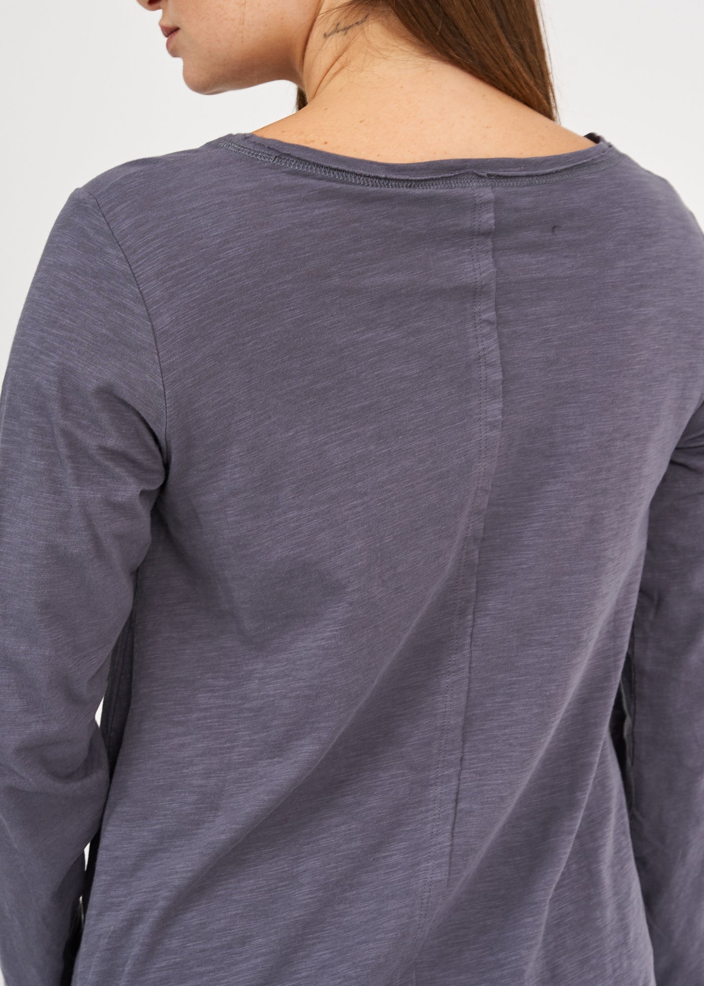 Dark gray long sleeve triangle ending t-shirt