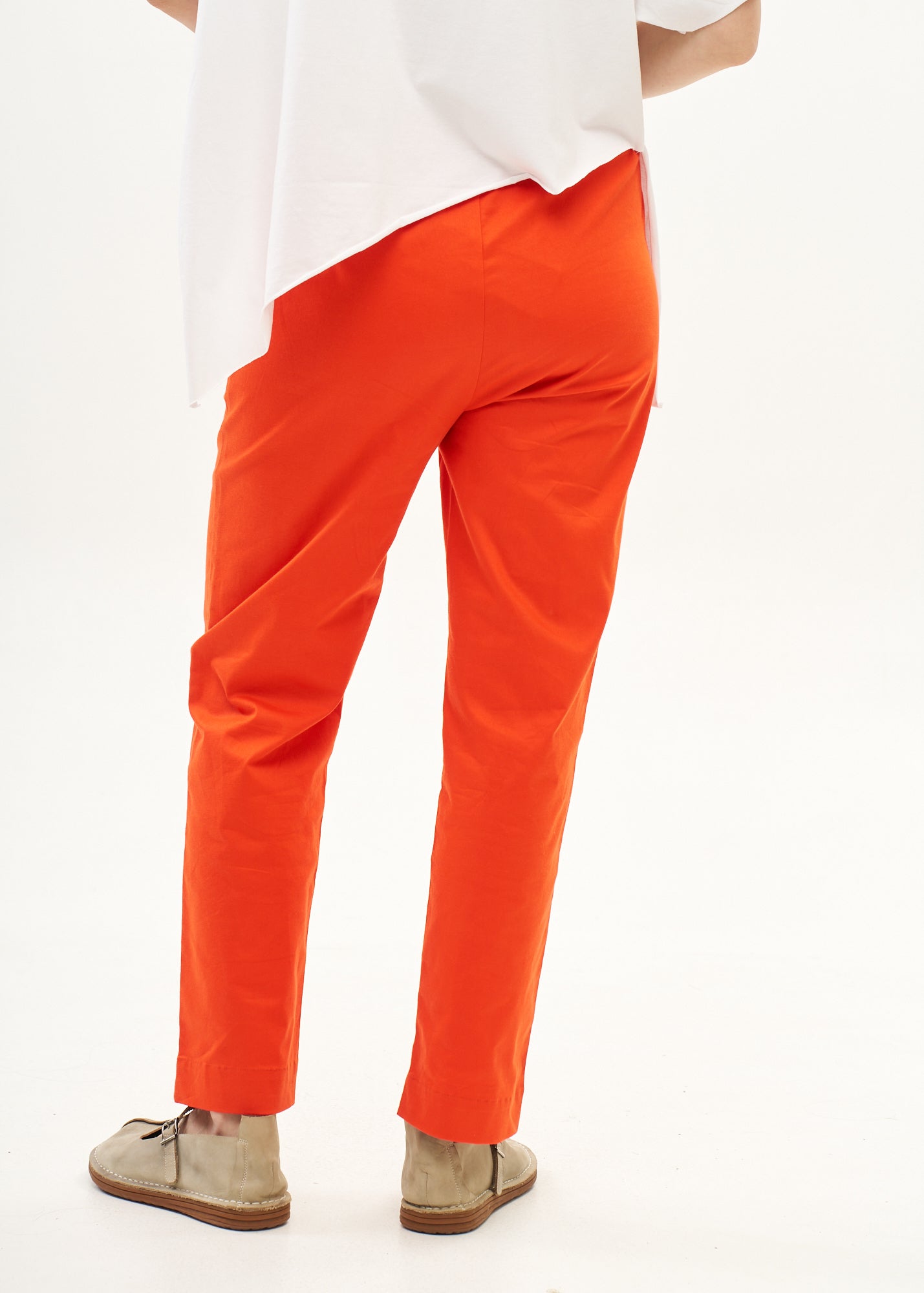 Pants with elastic and red inner drawstring