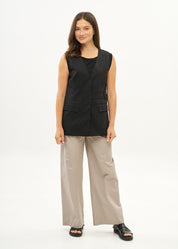 וסט עם חצי חגורה שחור