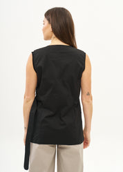 וסט עם חצי חגורה שחור