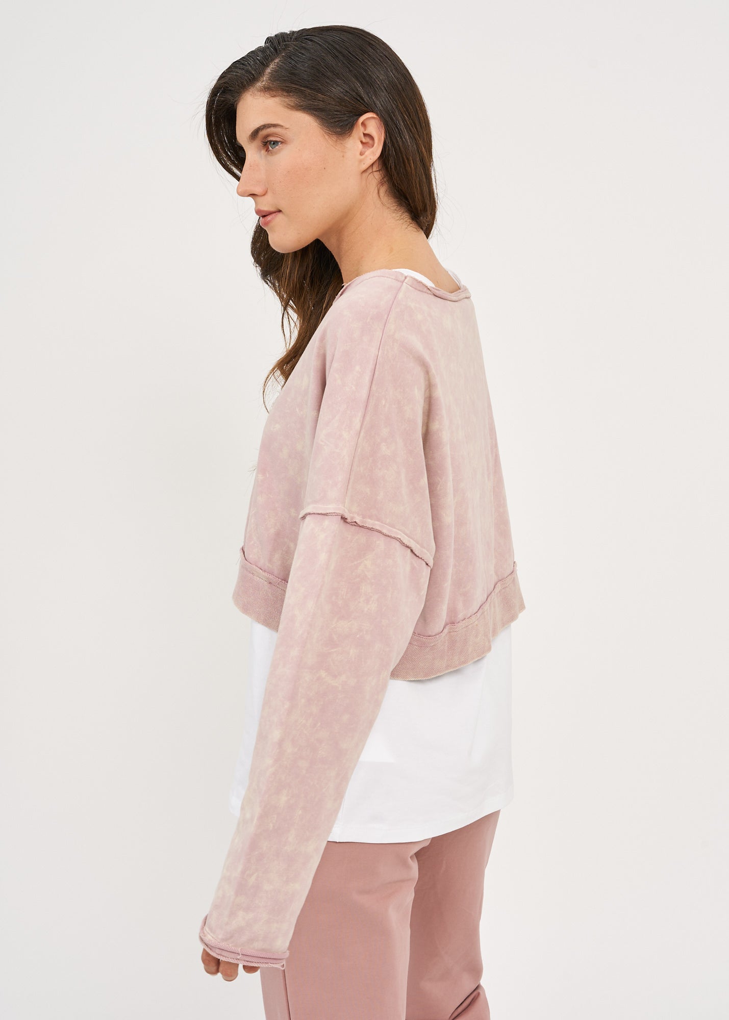 חולצה שרוול ארוך קצרצרה סיומת מקופלת ורוד ווש