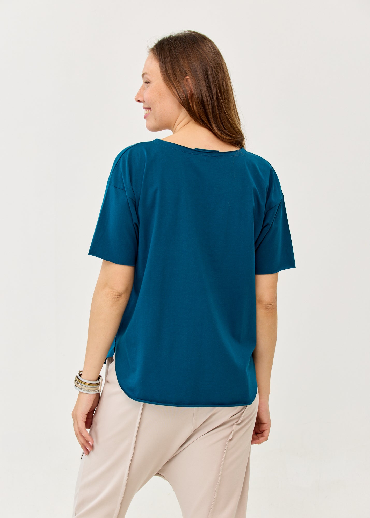 טי שרט שרוול קצר סיומת מעוגלת כחול