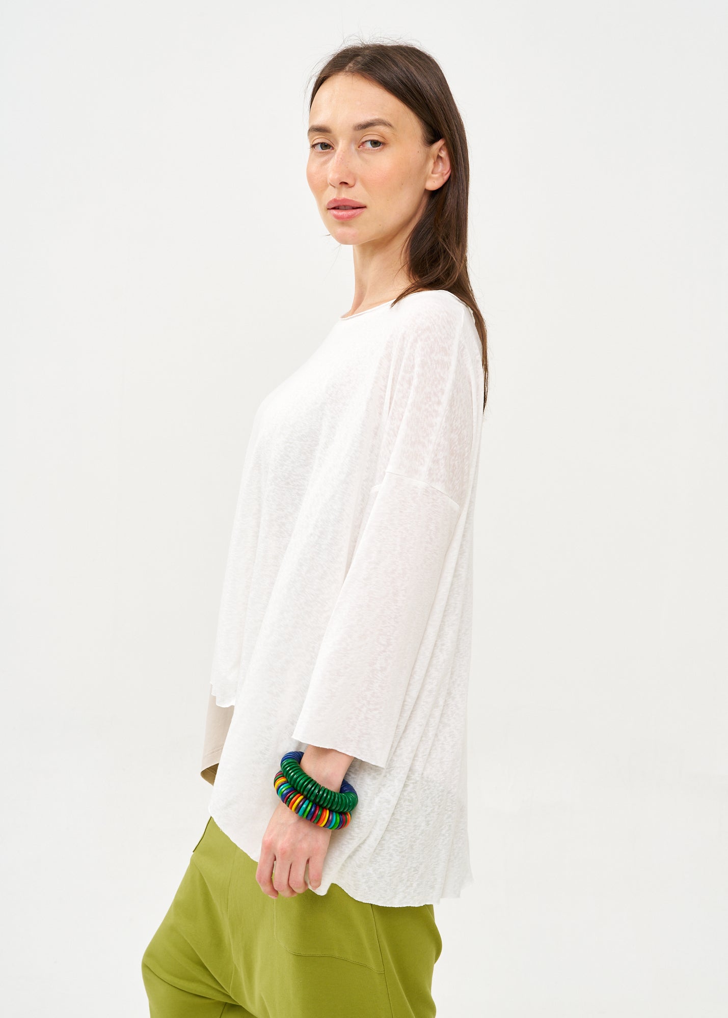 חולצה ארוכה בד סלאב לבן