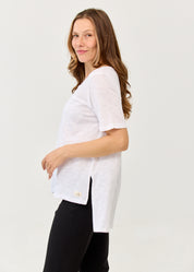 טי שרט שרוול 3/4 חתכים אלכסוניים חיצוניים לבן