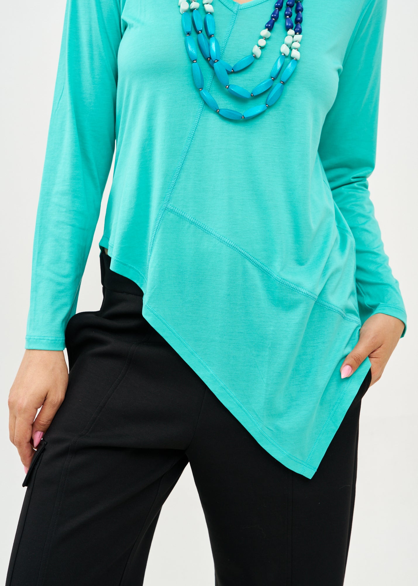 טי שרט מפתח וי בד רך טורקיז