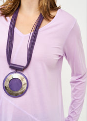 טי שרט מפתח וי בד רך סגול