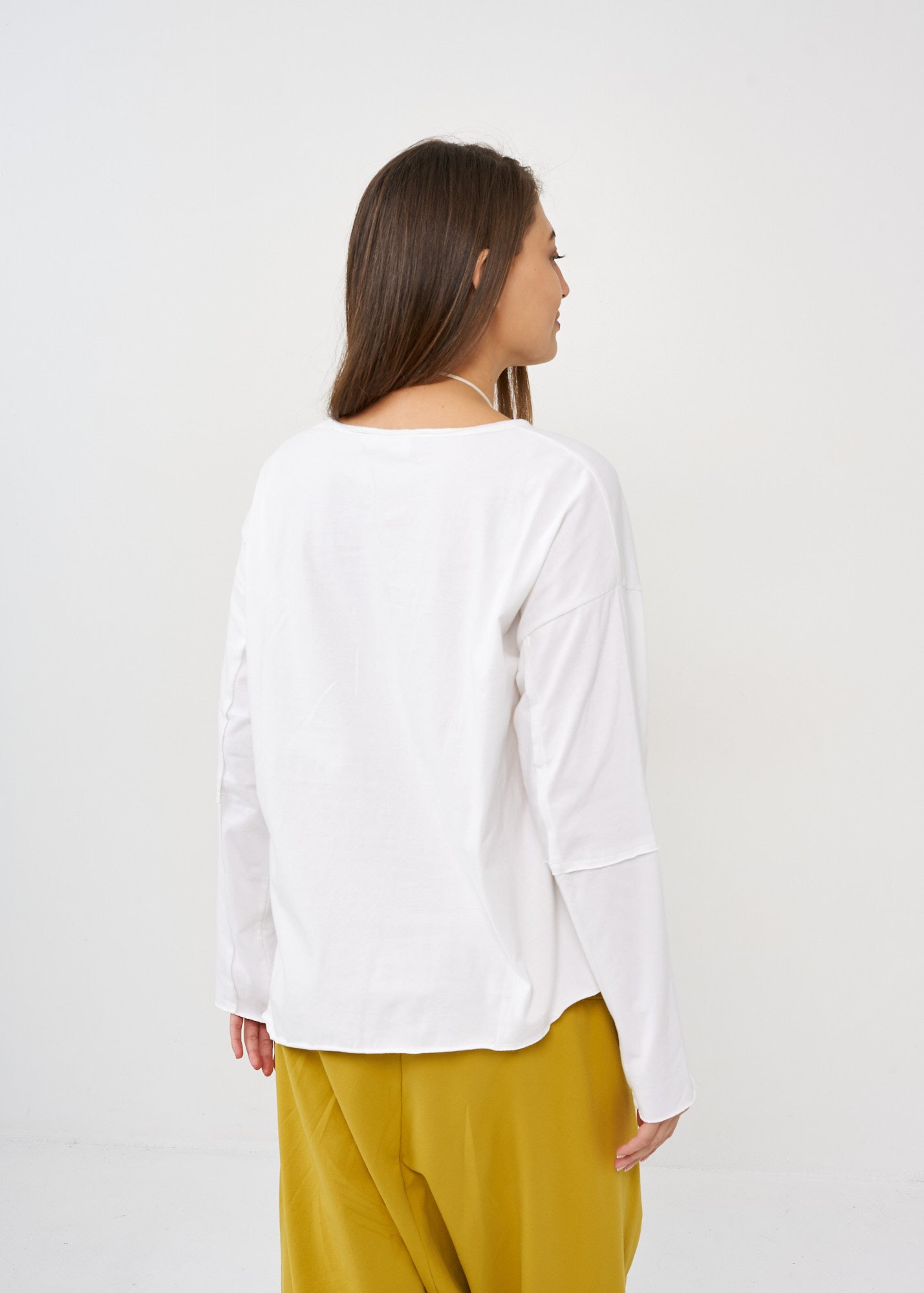 White long sleeve diagonal extension shirt
