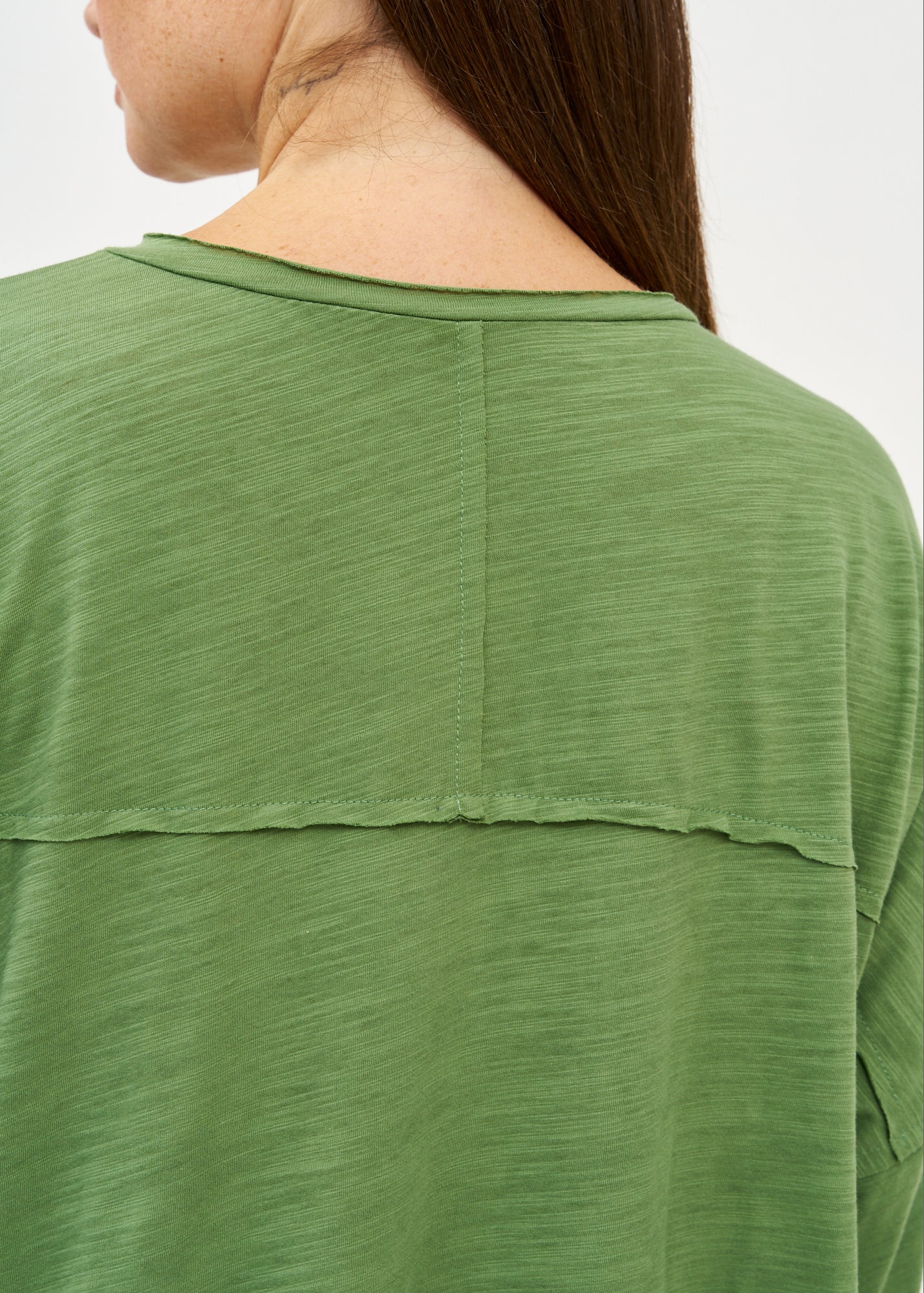 חולצה שרוול ארוך חצי כפתרה ודמוי כיס ירוק