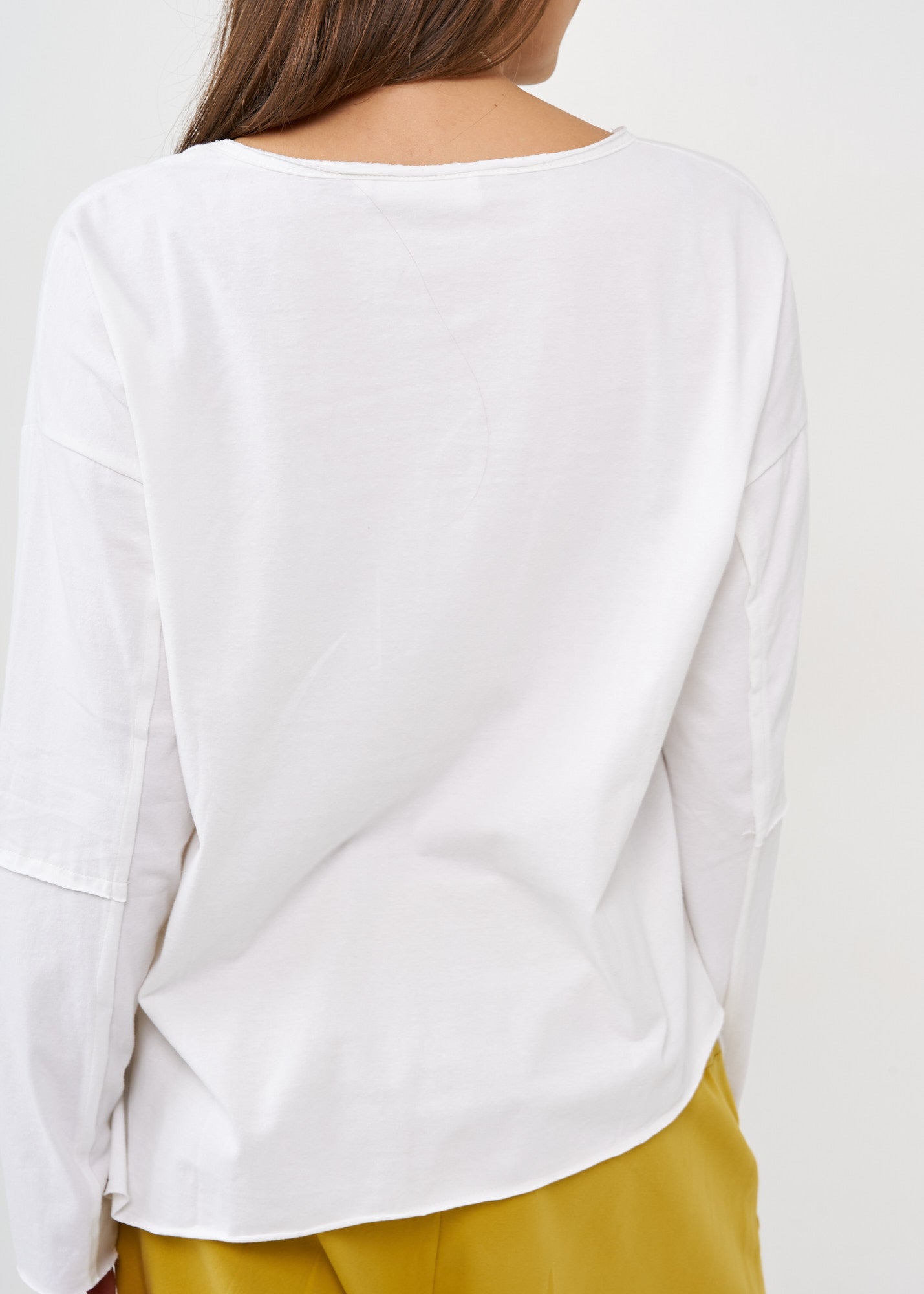 White long sleeve diagonal extension shirt