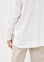 חולצה שרוול ארוך חצי כפתרה ודמוי כיס לבן