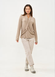 חולצה שרוול ארוך עם צעיף חום