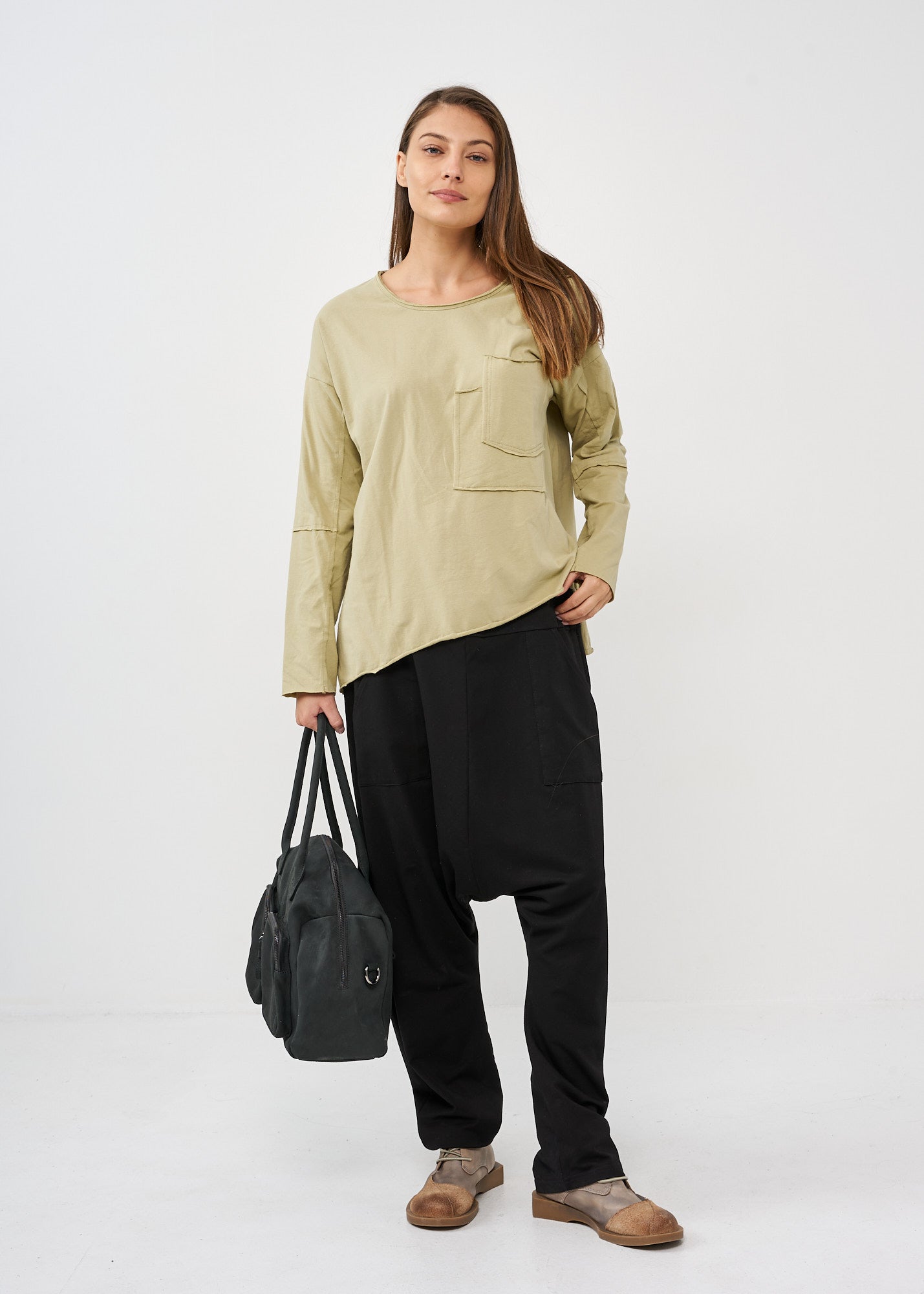 Green long sleeve diagonal extension shirt