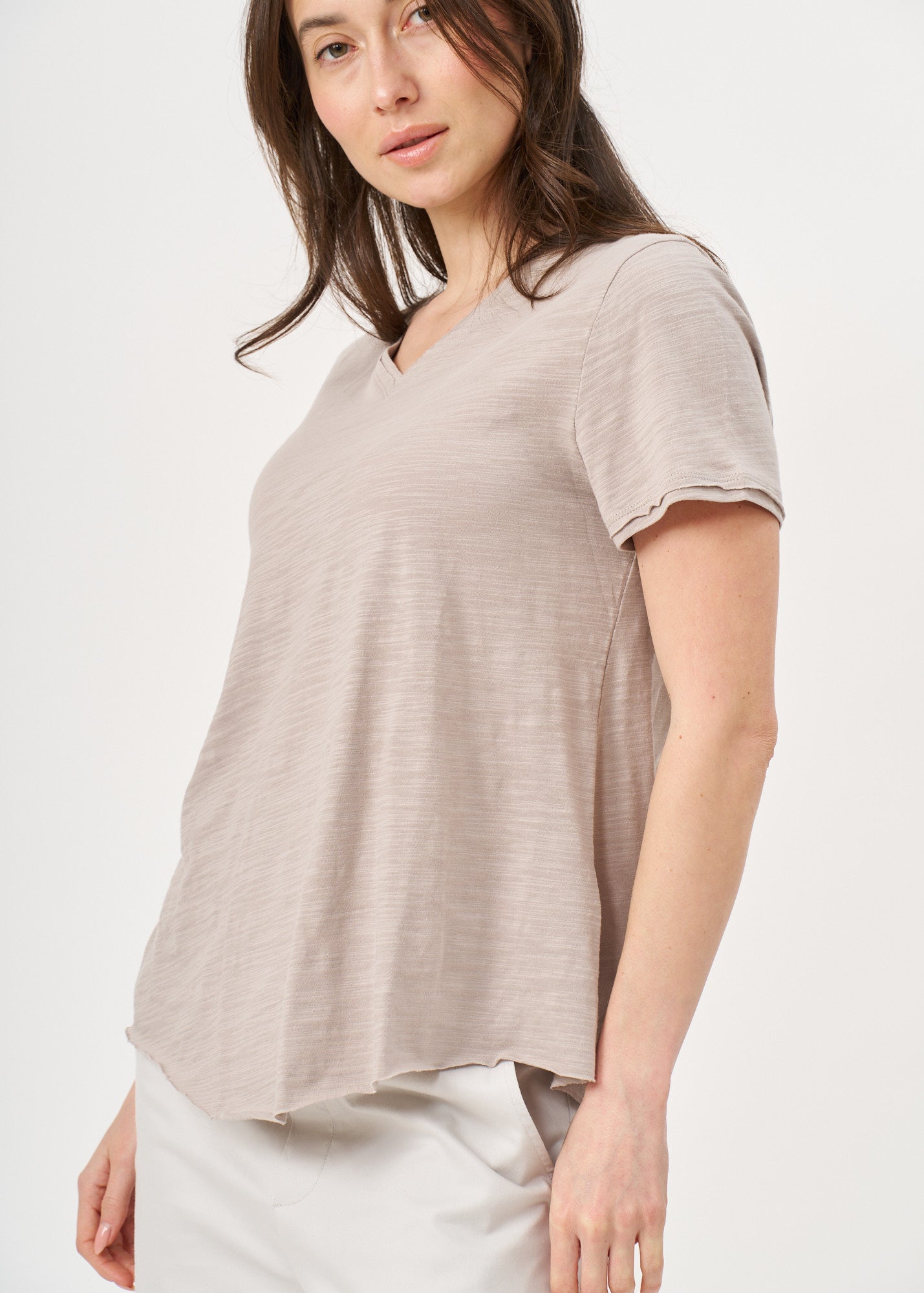 Brown V-neck triangle extension T-shirt
