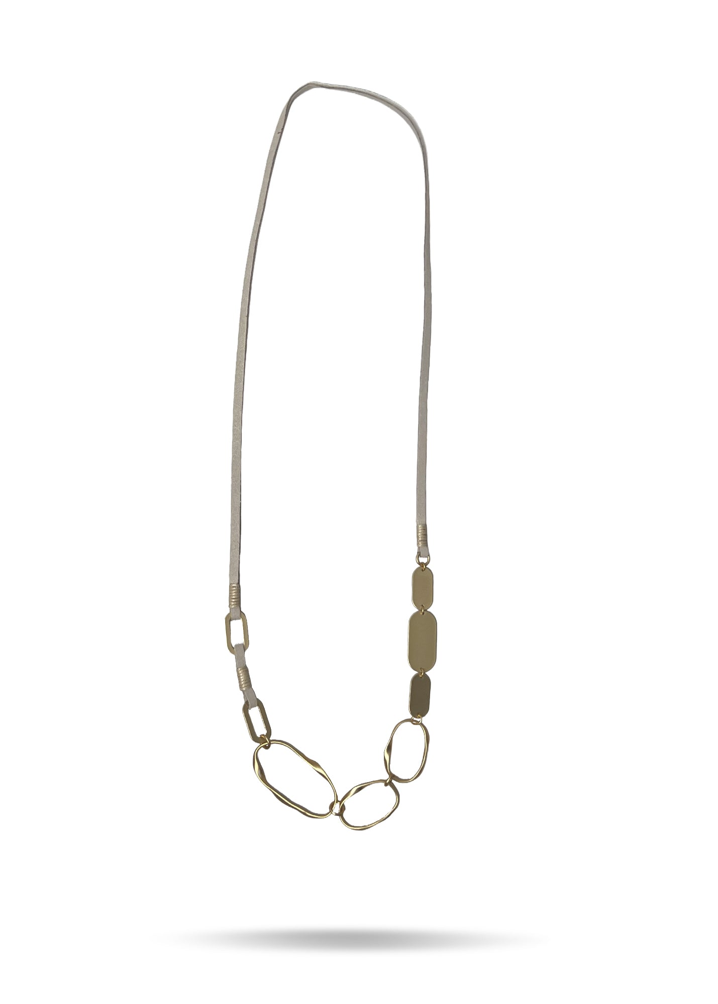 Long leather necklace combining different types of ovals in beige