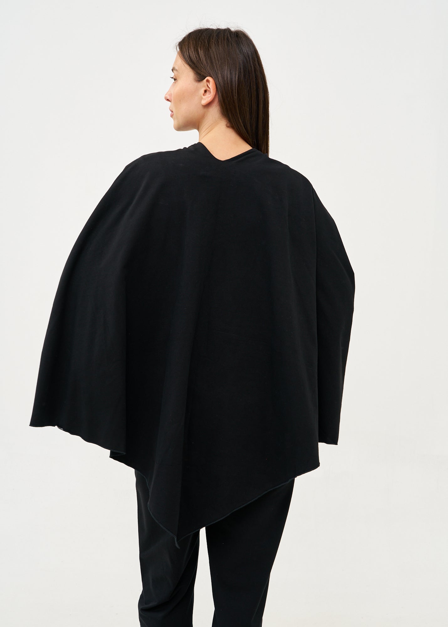 שכמייה עם סגירה אלכסונית שחור