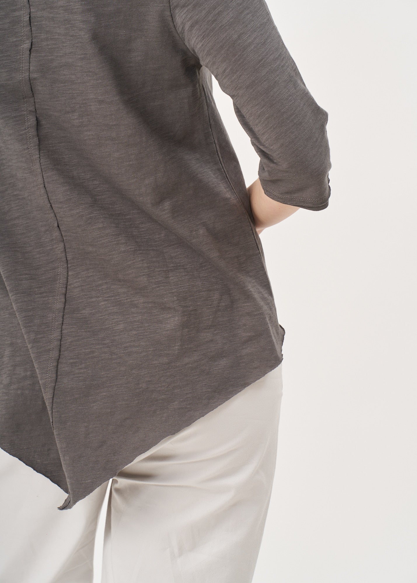 Dark gray triangle extension 3/4 sleeve V-neck T-shirt