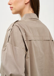 חולצה מכופתרת עם כותפת ארוכה אפור