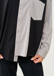 חולצה מכופתרת שילוב שני צבעים שחור