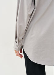 חולצה מכופתרת שילוב שני צבעים שחור