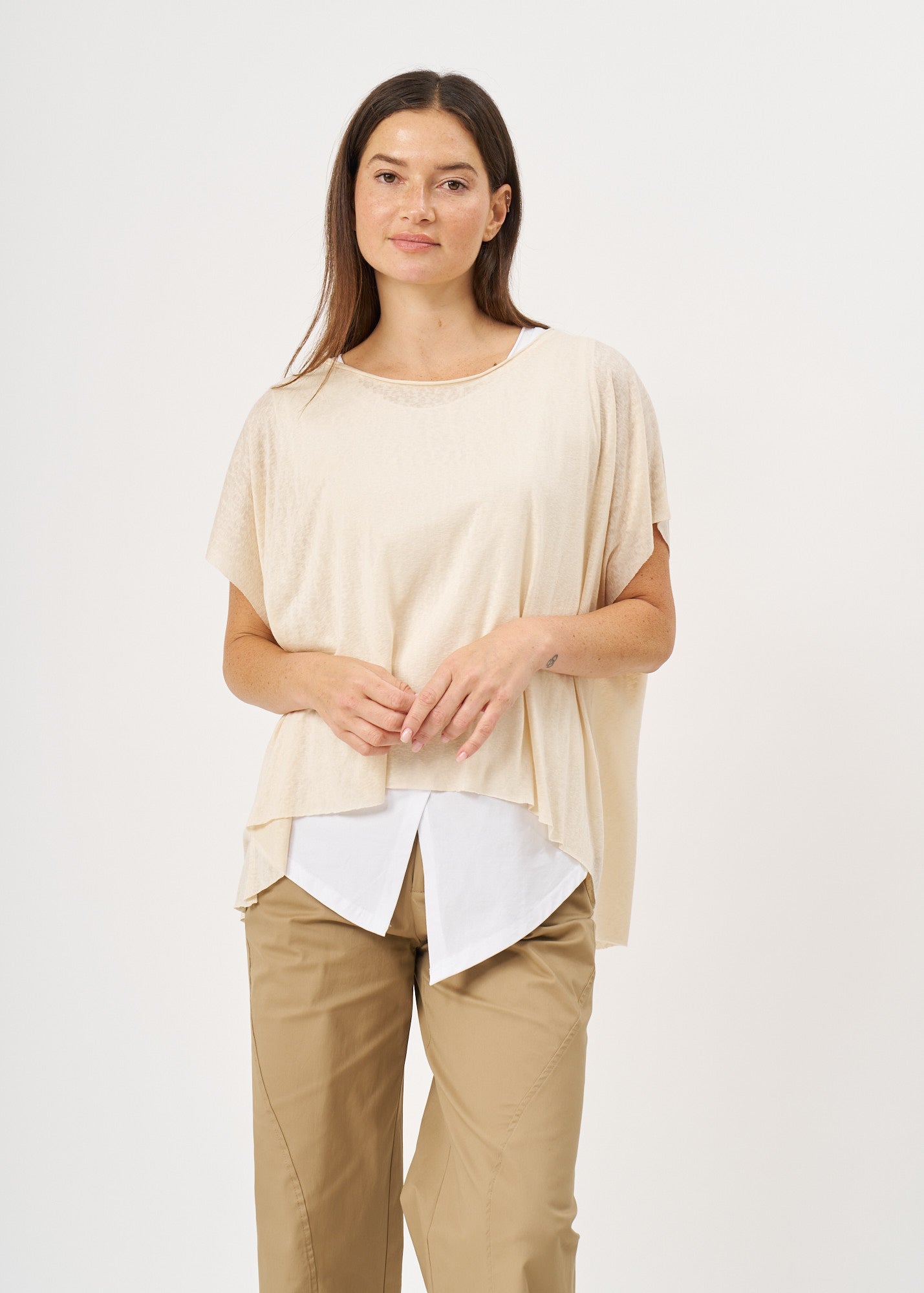 Beige slab fabric short shirt