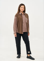 חולצה מכופתרת שילוב שני צבעים חום