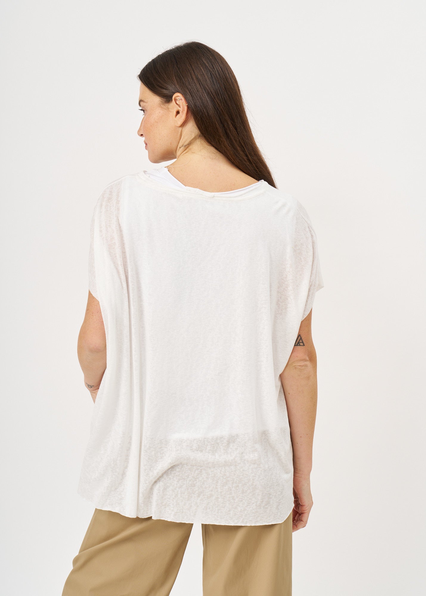 White Slab fabric short shirt