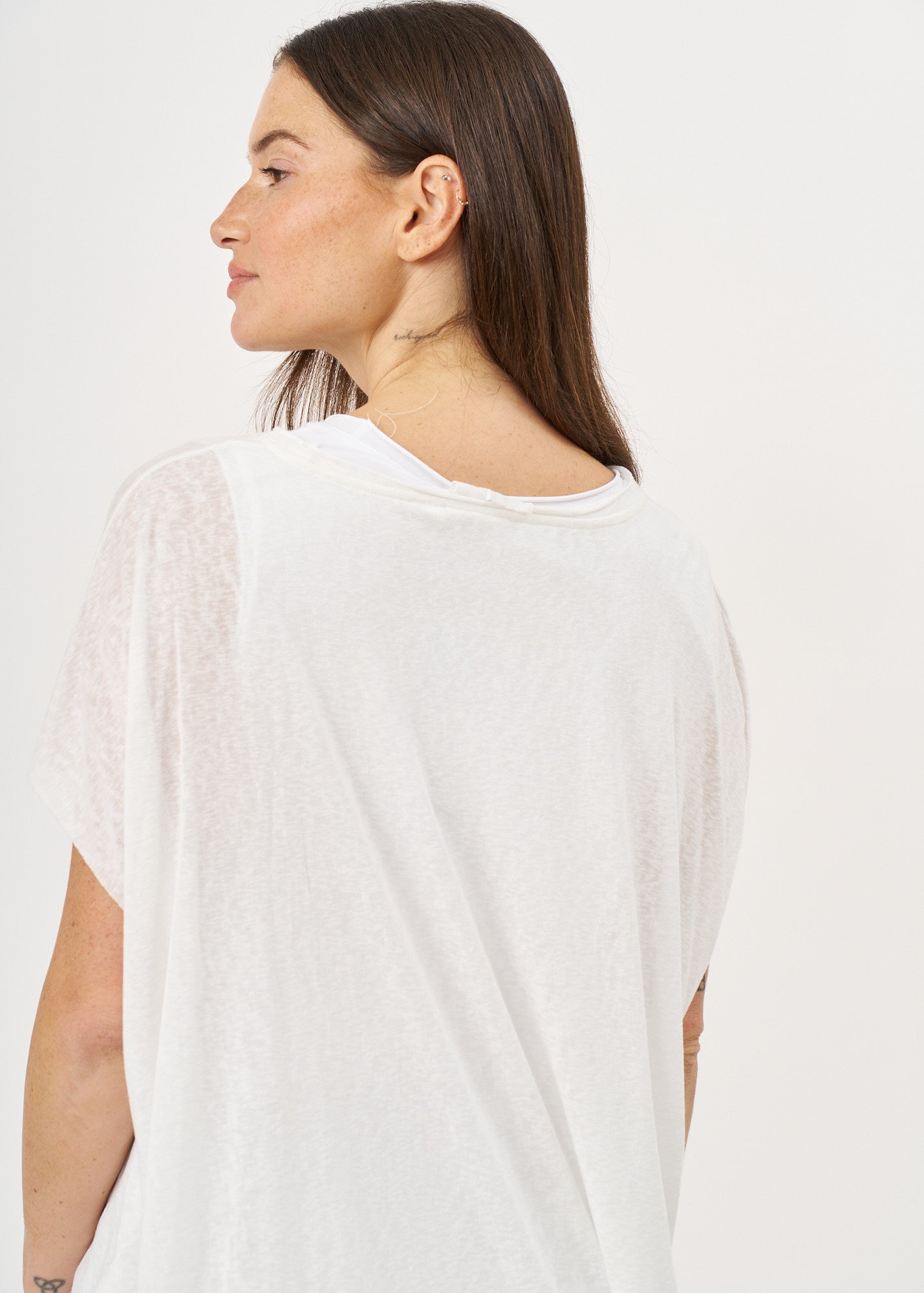 White Slab fabric short shirt