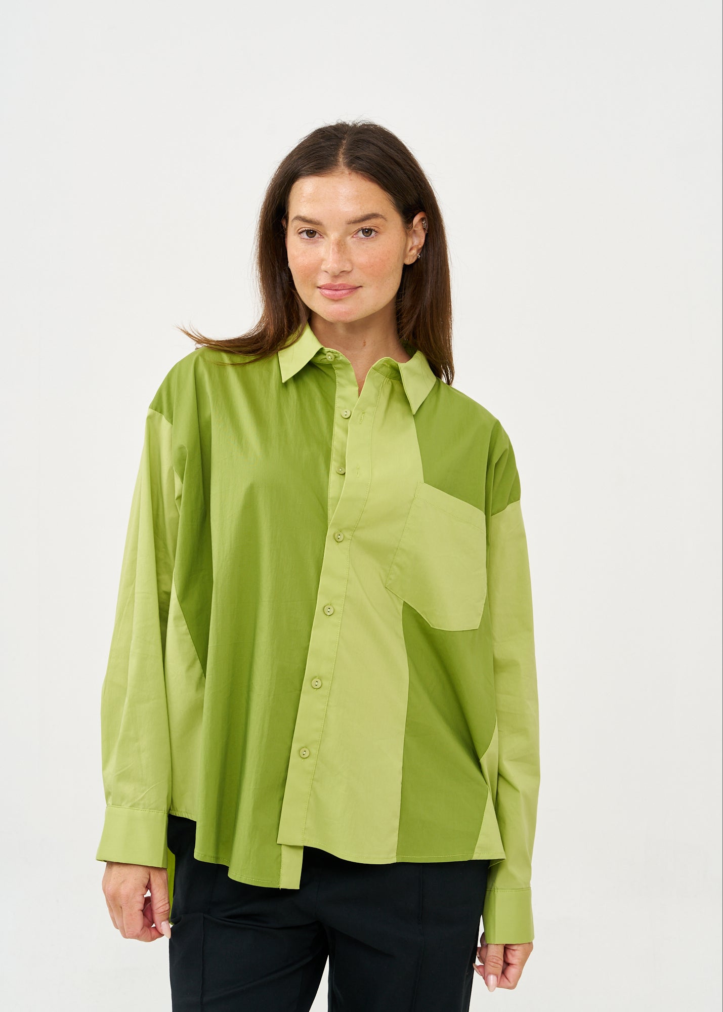 חולצה מכופתרת שילוב שני צבעים ירוק