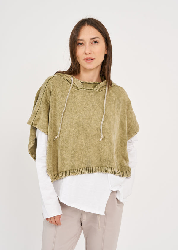 עליונית סריג ללא שרוול עם כובע ירוק