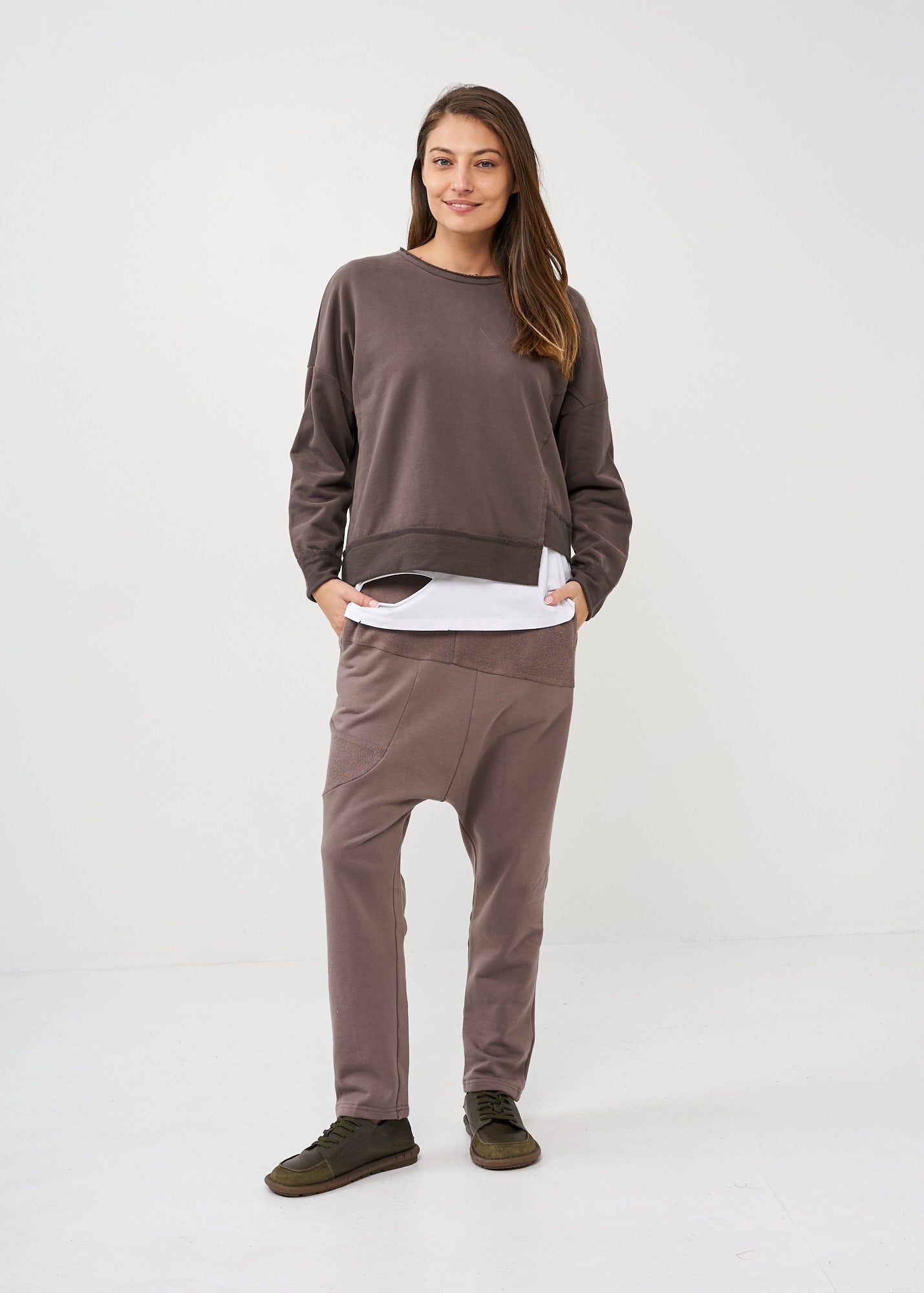 סווטשירט סיומת אסימטרית אפור כהה