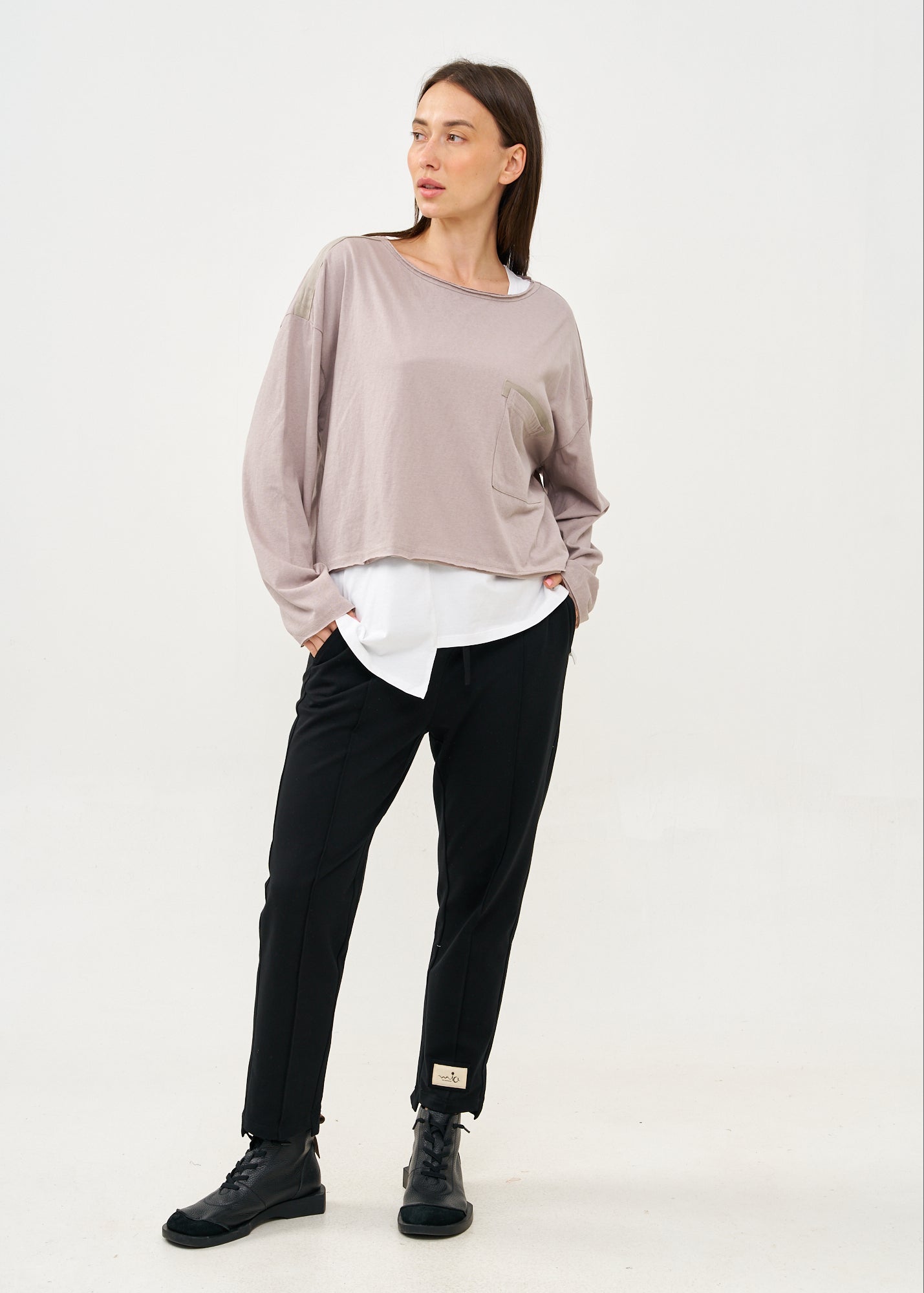 טי שרט עם כיס שרוול ארוך אפור