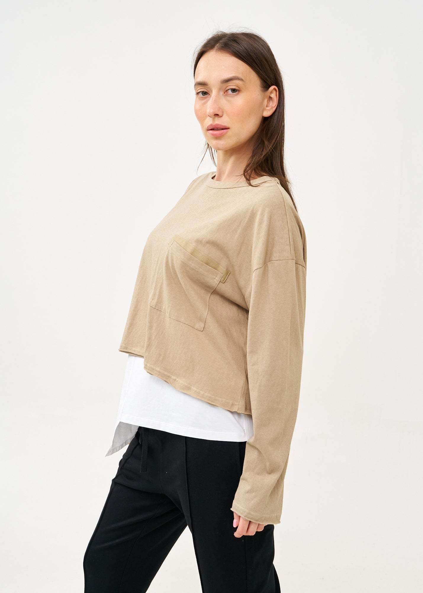 טי שרט עם כיס שרוול ארוך חום