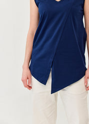 גופייה וי תיפור אלכסון שפיצים כחול