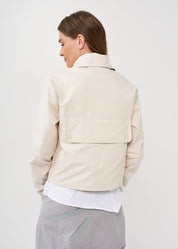 Three-button jacket and stone rope