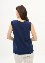 Tank top with diagonal stitching and dark blue spikes