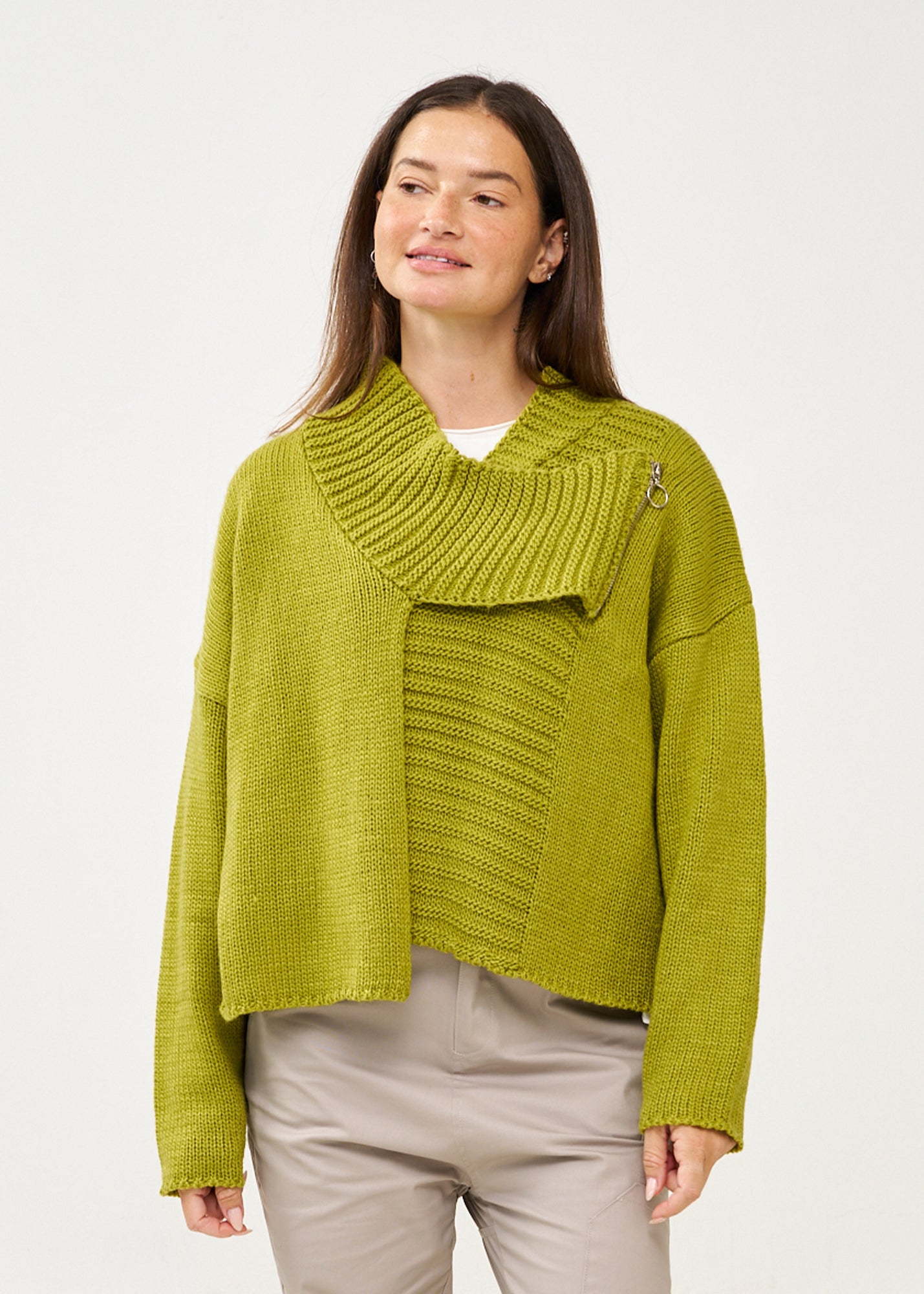 עליונית סריג עם רוכסן ירוק